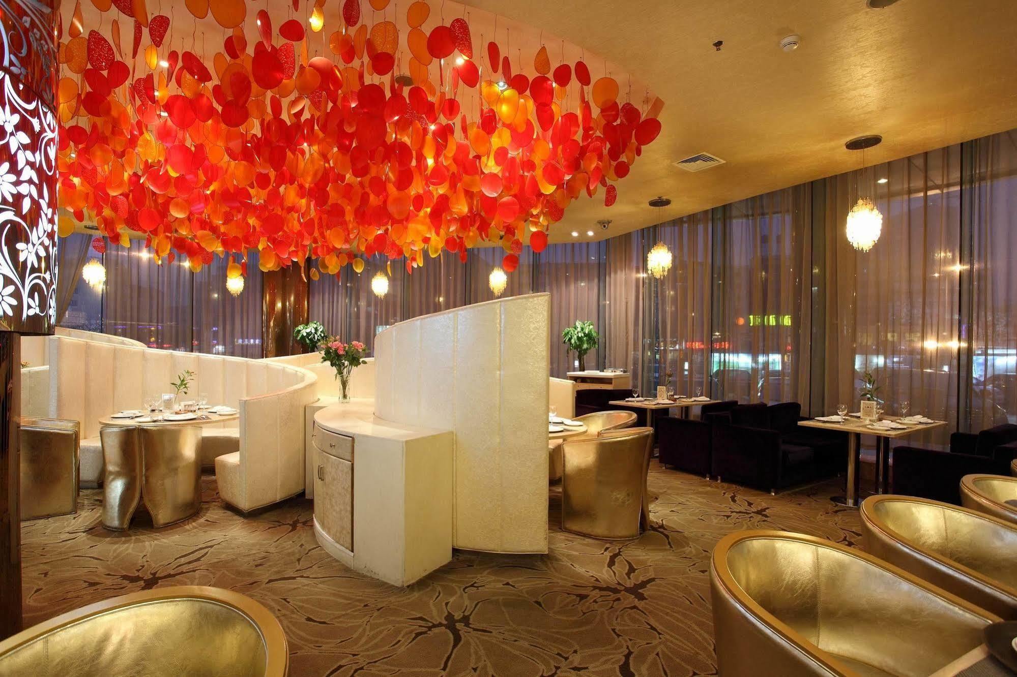 Weilai Conifer Hotel เจิ้งโจว ภายนอก รูปภาพ