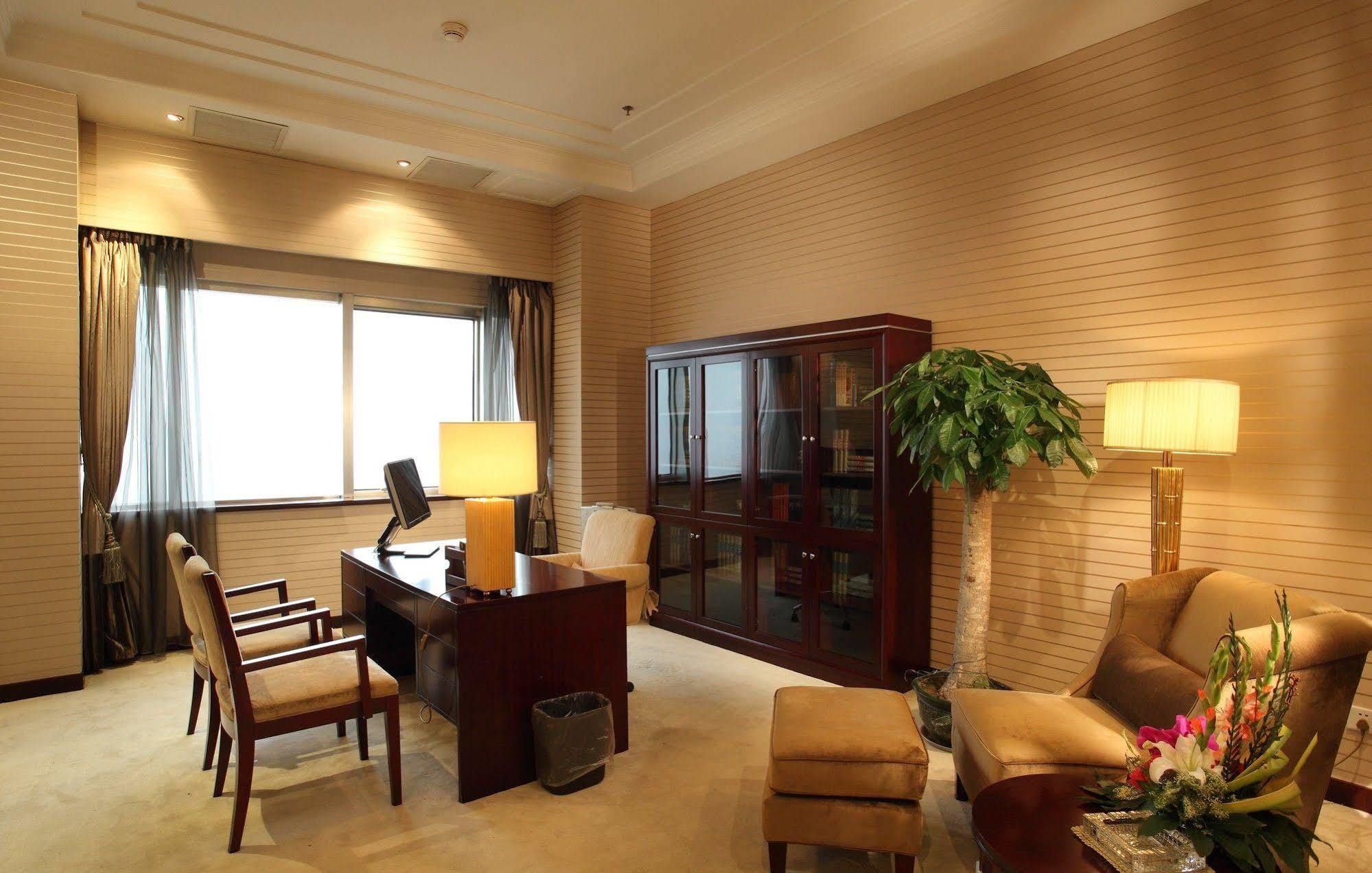 Weilai Conifer Hotel เจิ้งโจว ภายนอก รูปภาพ