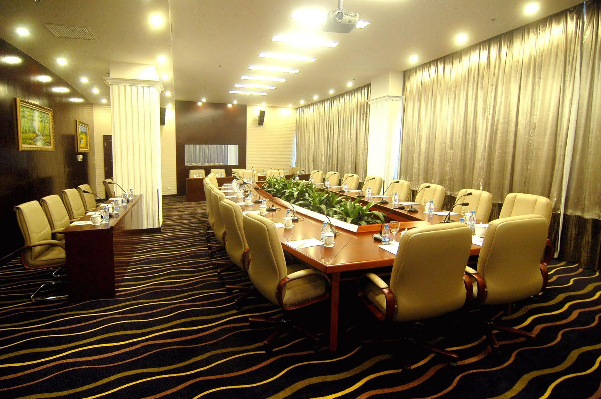 Weilai Conifer Hotel เจิ้งโจว ภายนอก รูปภาพ
