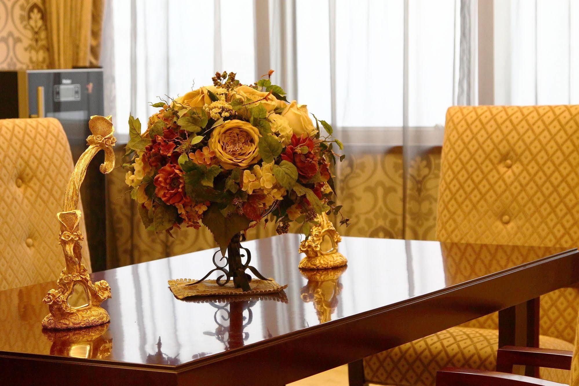 Weilai Conifer Hotel เจิ้งโจว ภายนอก รูปภาพ